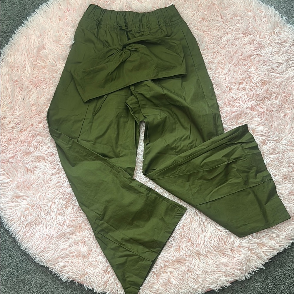 Forever 21 - Avocado Crop Top & Palazzo Pant